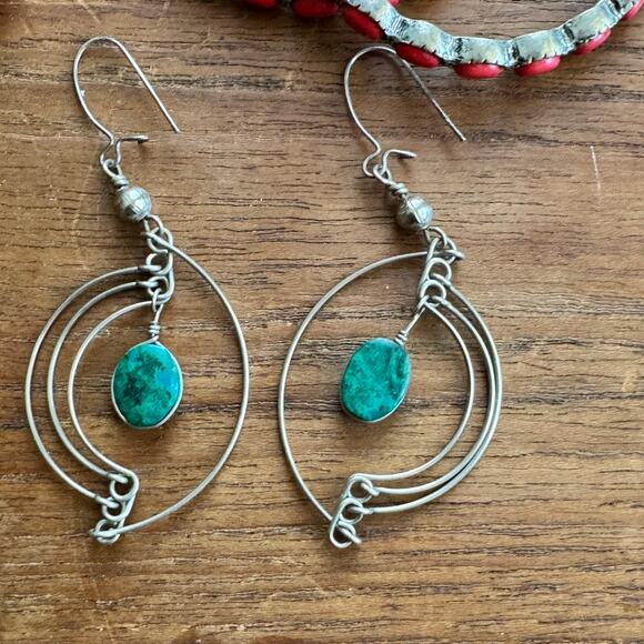 Lot of 11 Vintage and Modern Colorful Southwestern Bohemian Earrings - Picture 13 of 13